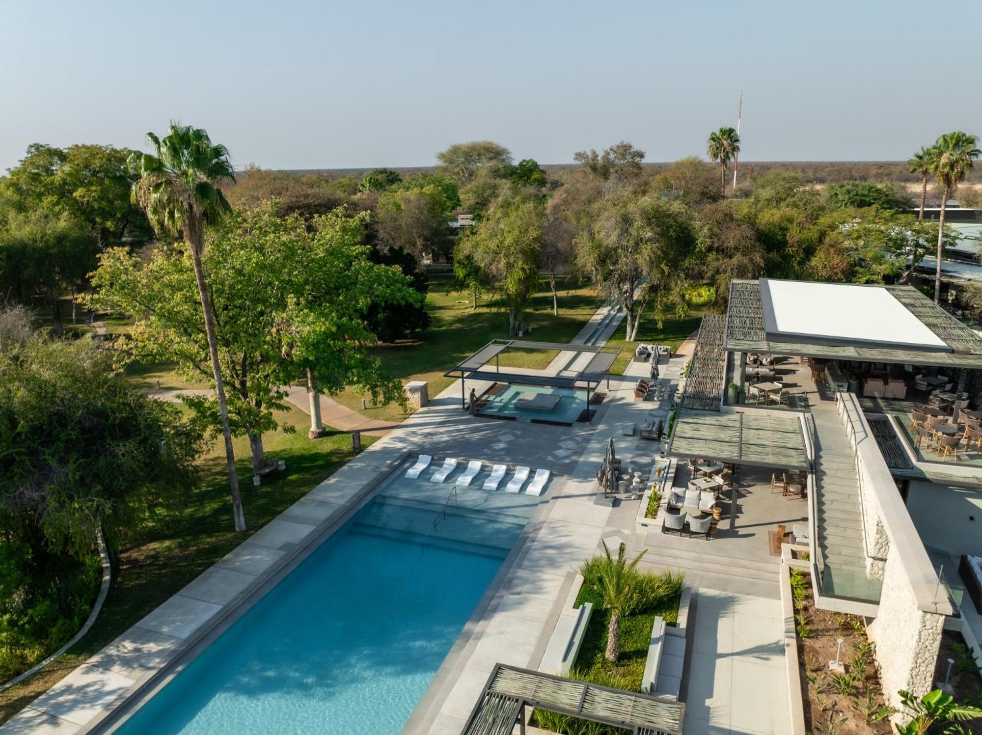 Mokuti Etosha Villa นามูโทนิ ภายนอก รูปภาพ